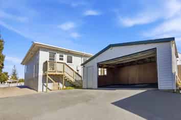 10 Fordham Street, Beach Haven