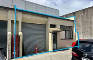 Automotive Opportunity. Central Wiri.