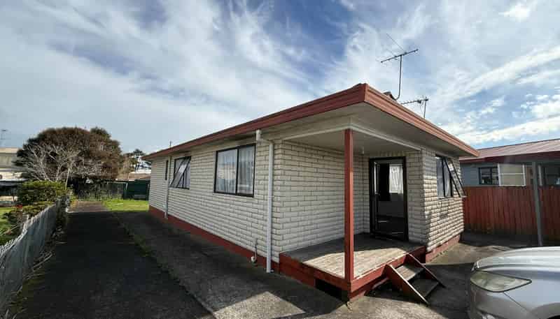 1/24 Norrie Smith Avenue, Flat Bush