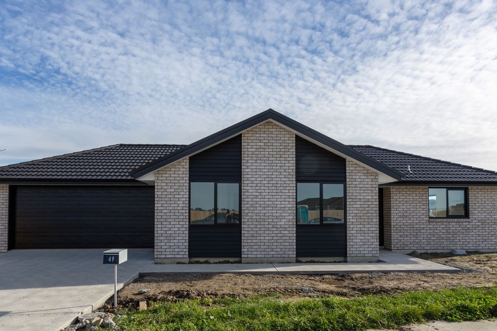 Woodbury Estate, Leeston - 3 Bed/2 Bath spacious family home 1