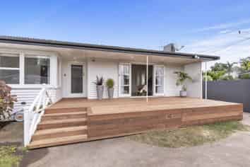 1/104 Beach Road, Pahurehure