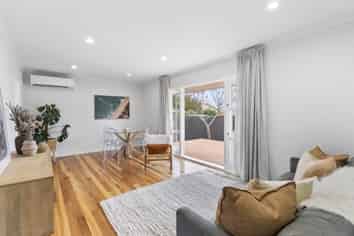 1/104 Beach Road, Pahurehure