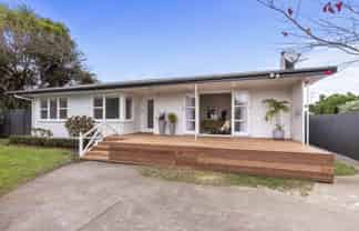 1/104 Beach Road, Pahurehure