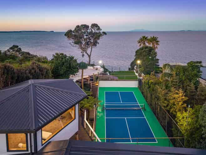 72 Cliff Road, Torbay