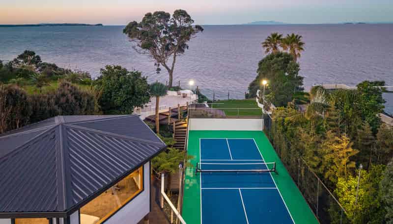 72 Cliff Road, Torbay