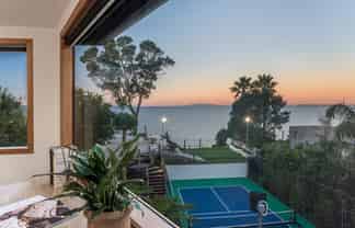 72 Cliff Road, Torbay
