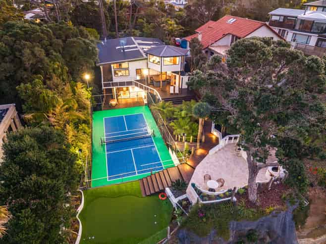 72 Cliff Road, Torbay