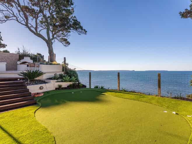 72 Cliff Road, Torbay