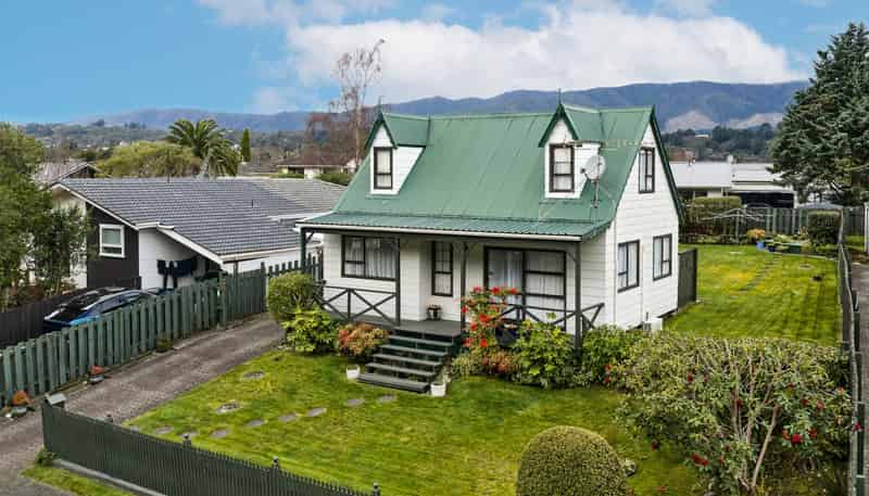26 Hartford Crescent, Totara Park