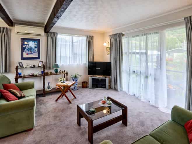 26 Hartford Crescent, Totara Park