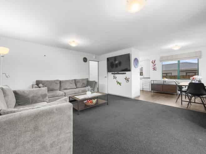 2B Kay Road, Panmure