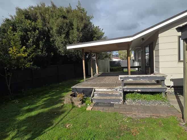 22 Sutton Crescent, Papakura