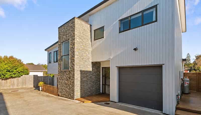 9C Mowbray Place , Sunnynook