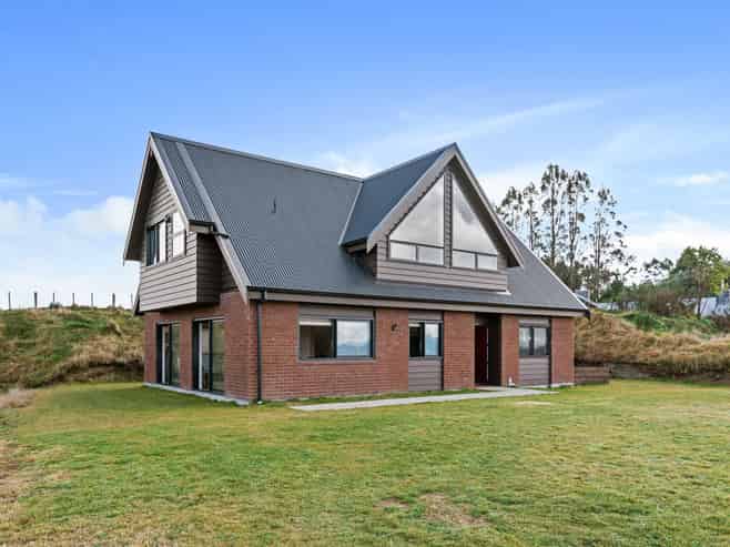 150 Highland Drive, Acacia Bay
