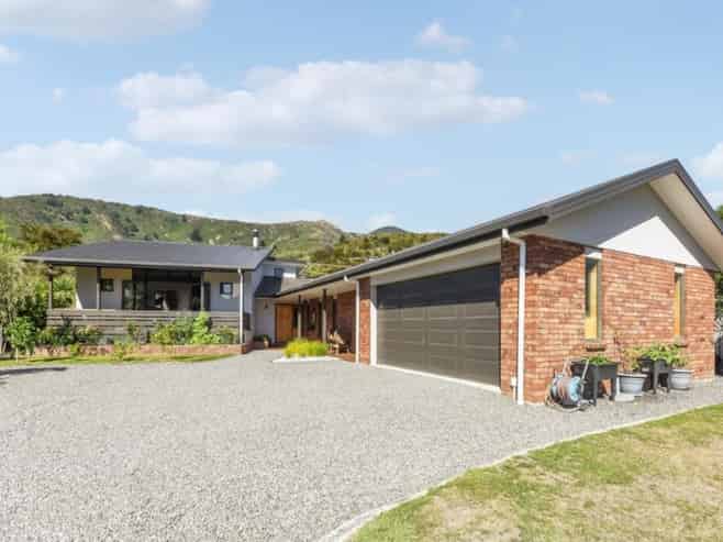 15  Boons Valley Road, Waikawa