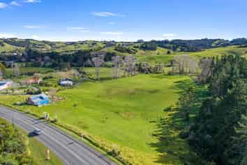 1972 Paparoa Valley Road, Paparoa