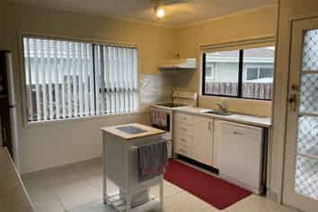 2/1 Barbados Dr, Unsworth Heights