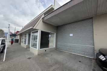 High Street exposure with the storage to match