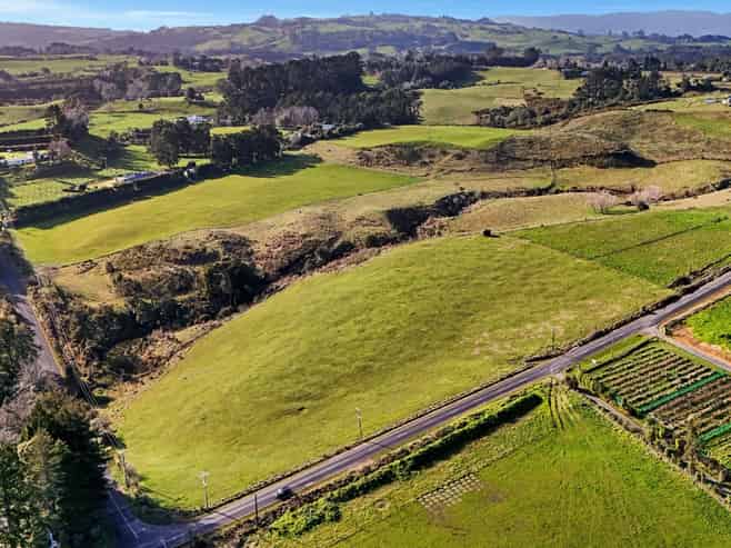 110 Ross Road and 20 Laurel Drive, Whakamarama