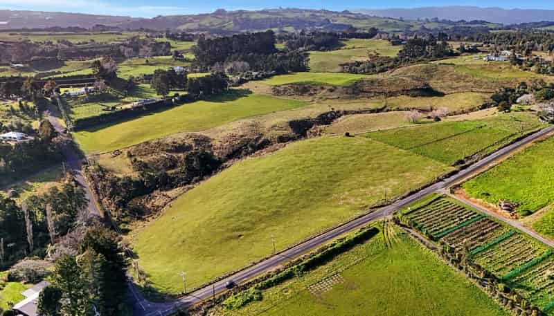110 Ross Road and 20 Laurel Drive, Whakamarama
