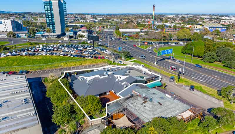 712 Great South Road , Manukau