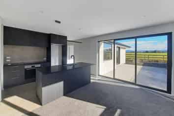 27 Mehrtens Crescent, Ravenswood