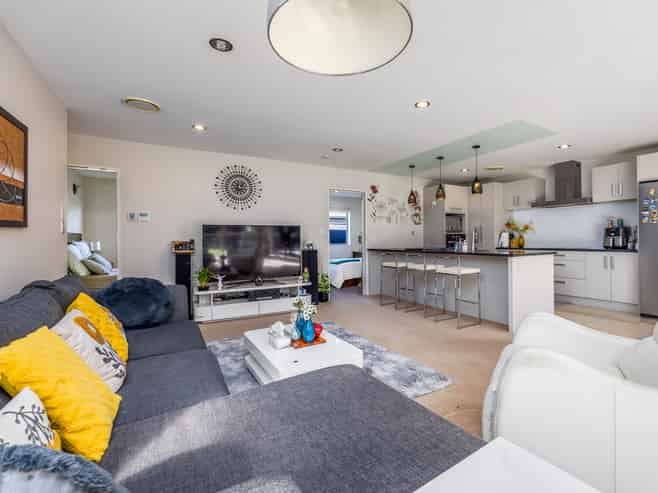 22 Cooladerry Place, Papakura