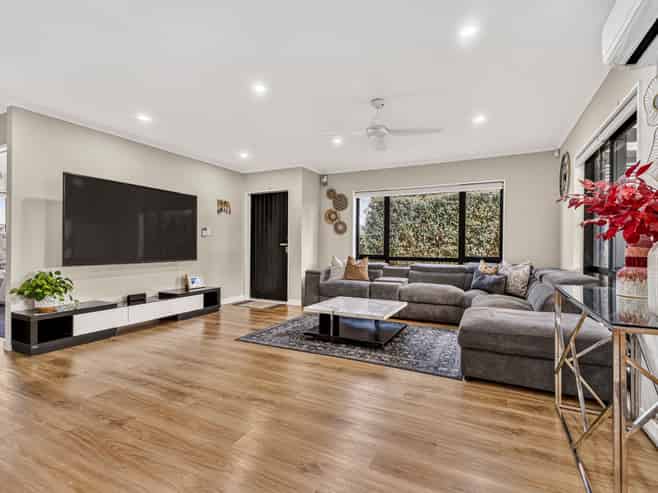111A Russell Road, Manurewa