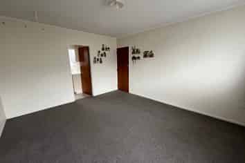 2/43 Albert Street, Palmerston North