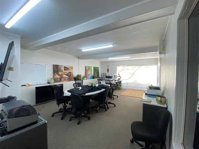 Affordable Content Close To Town