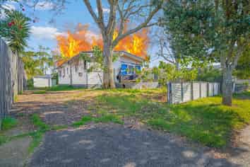 44 Clayton Avenue, Otara