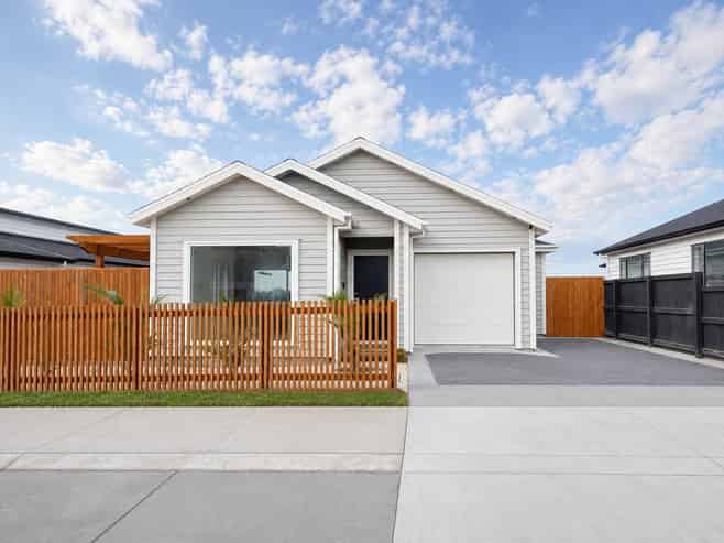 97 Parish Drive, Milldale