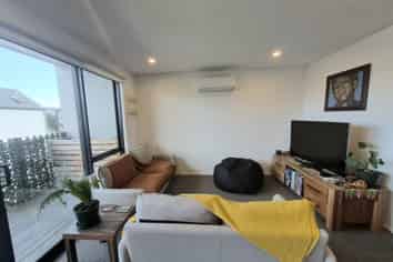2/16 Unga Place, Beachlands