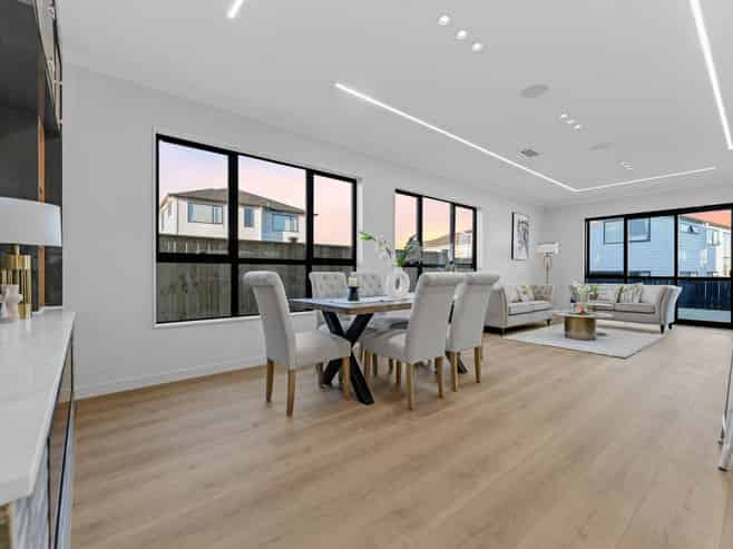 5 Catalina Avenue, Rosehill