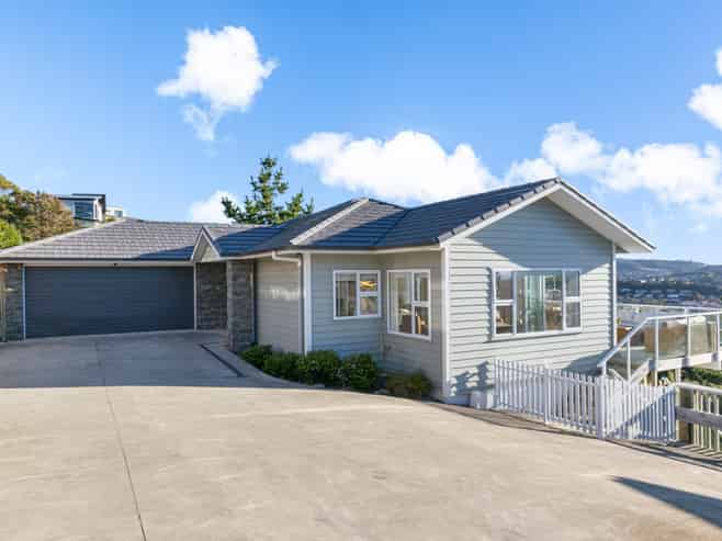 145 Endeavour Drive, Whitby