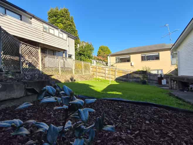 1/85 Lake Road, Northcote