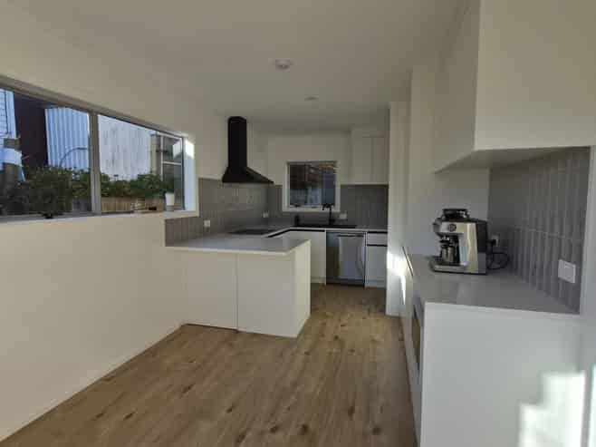 1/85 Lake Road, Northcote