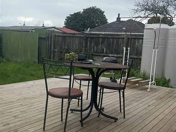 16A Wakelin Road, Mangere East