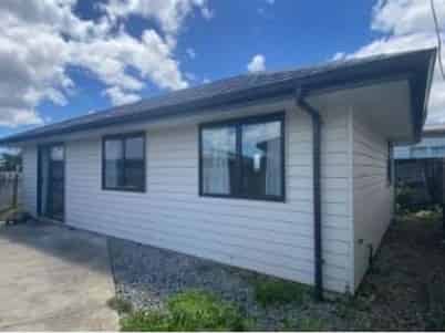 16A Wakelin Road, Mangere East