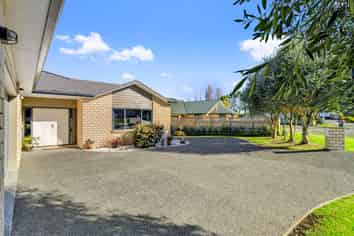 23 Lithgow Drive, Otamatea