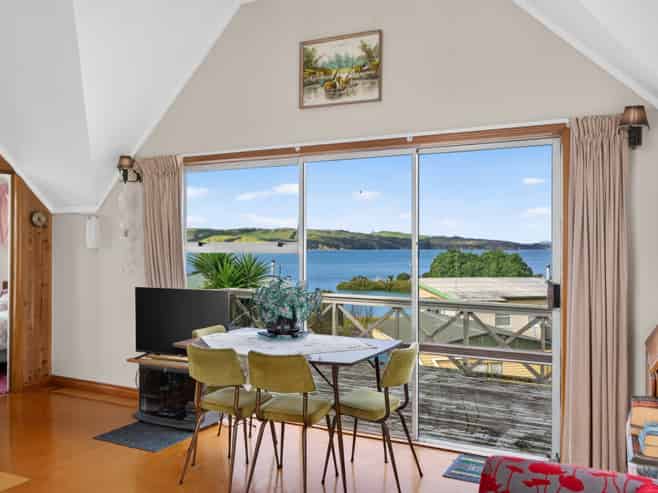6 Mariner Cove Street, Tinopai
