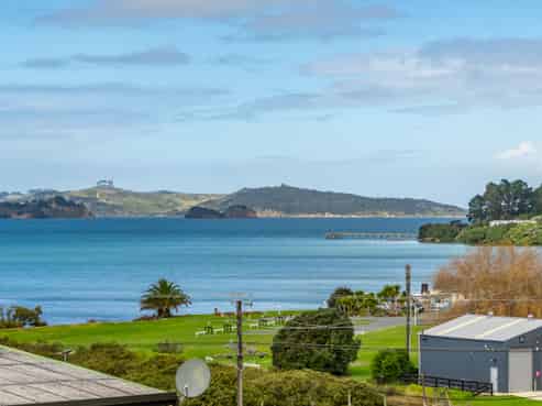 6 Mariner Cove Street, Tinopai