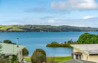 6 Mariner Cove Street, Tinopai