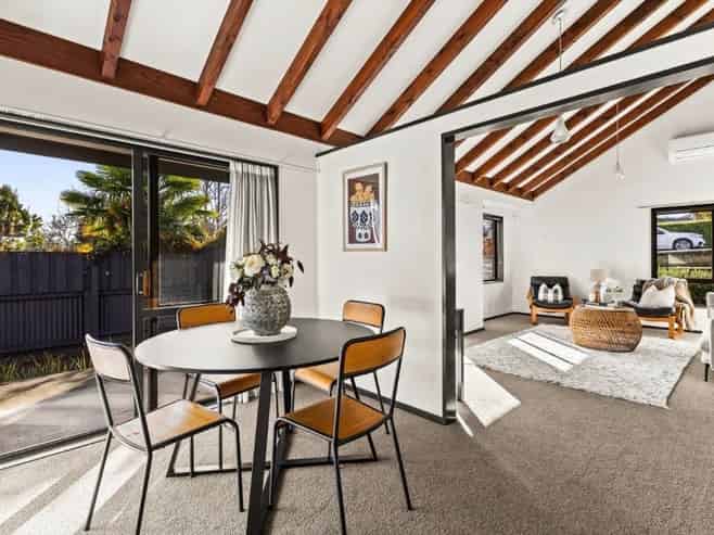 1/8 Duart Road, Havelock North