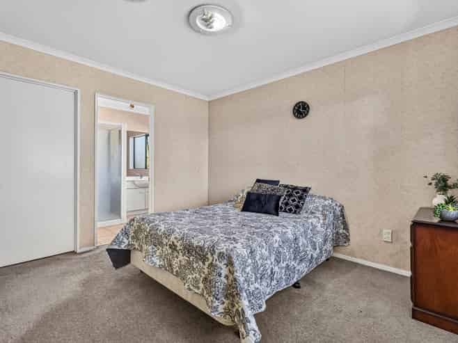 23 Courtvale Place, Flat Bush