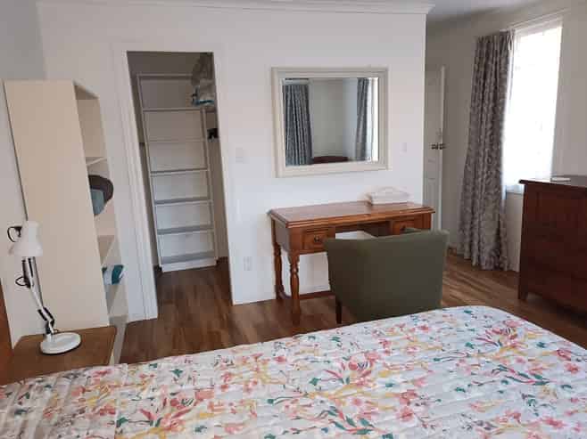 15A Milford Avenue, Calton Hill