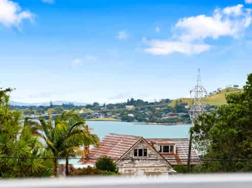 41 Seacliffe Road, Hillsborough