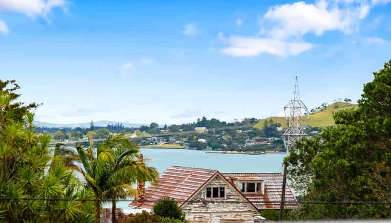 41 Seacliffe Road, Hillsborough