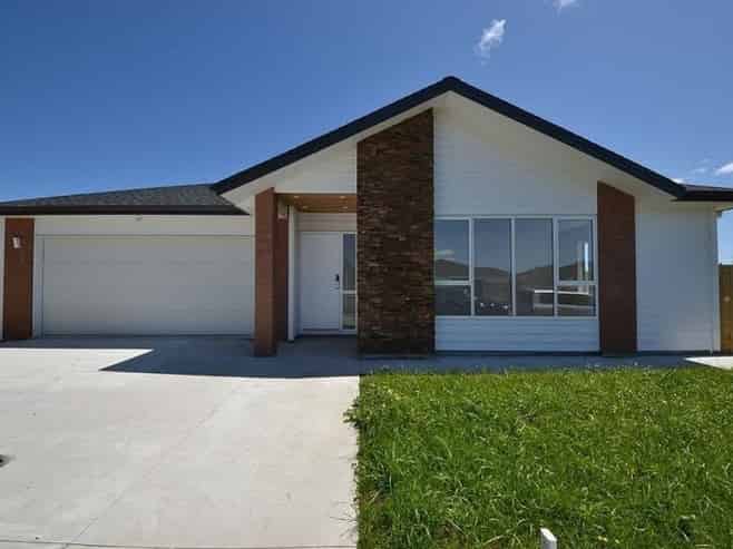 32 Johns Creek Crescent, Silverdale