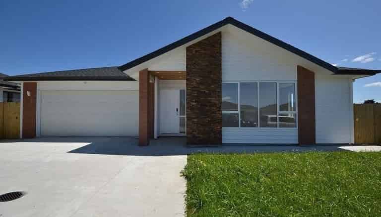 32 Johns Creek Crescent, Silverdale